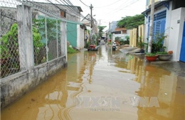 Triều cường và mưa lớn, TP Hồ Chí Minh ngập nhiều tuyến đường